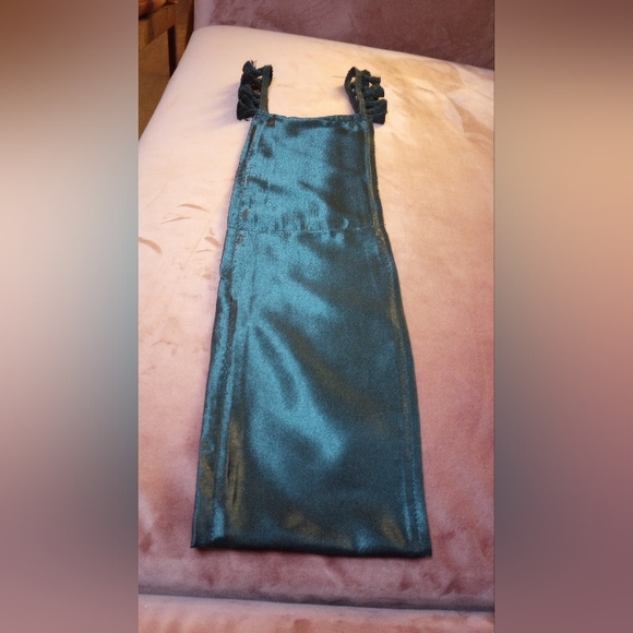 New Toilet paper holder with black tassels. Can make custom colors and straps. - Picture 3 of 3